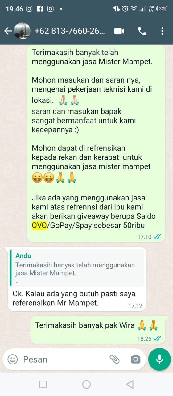 Foto pelanggan yang memberikan testimoni renovasi rumah