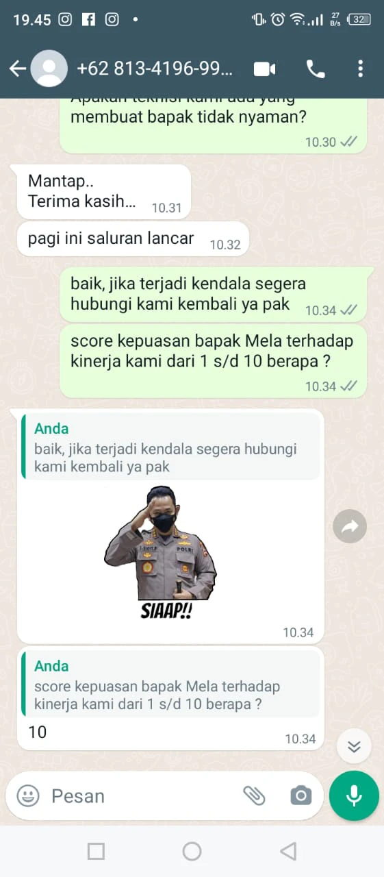 Foto pelanggan yang memberikan testimoni renovasi rumah