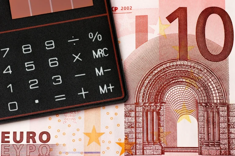 Calculator Money Coins