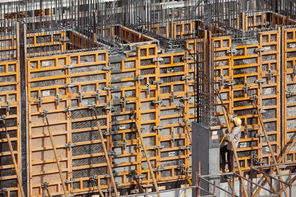 Construction Workers Builder