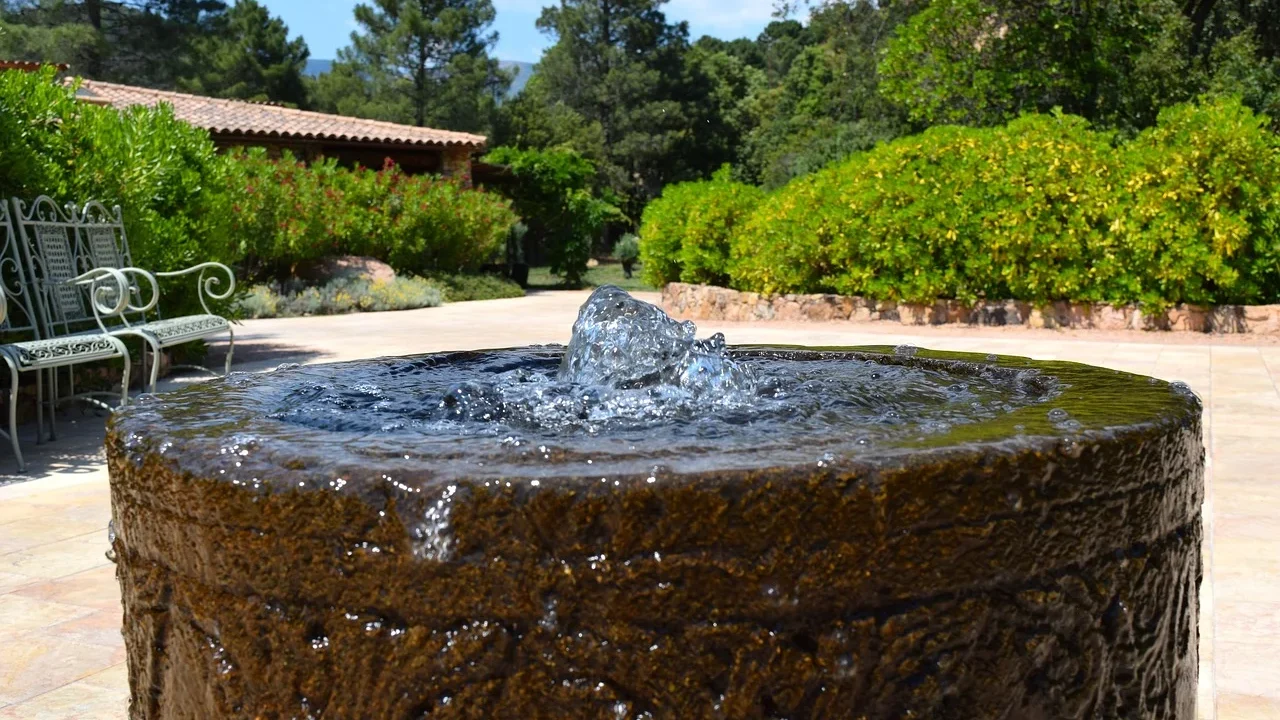 Cool Garden Water Feature