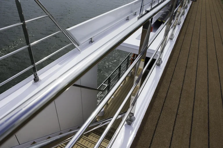 Investasi Mewah Dengan Pagar Stainless Steel