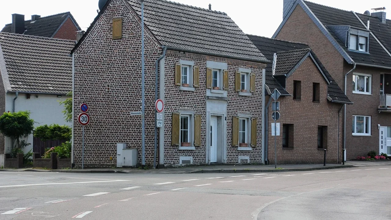 Tropical House Ventilation North Facade