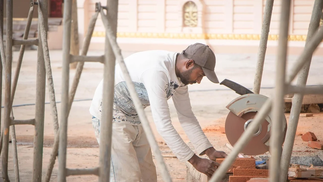 Trusted Contractor Experienced Builder Local Construction