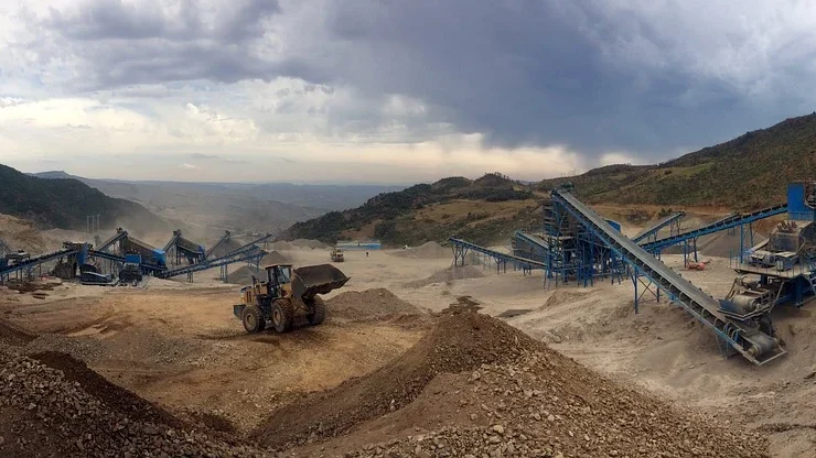 Delivery Truck Narrow Alley Construction Site