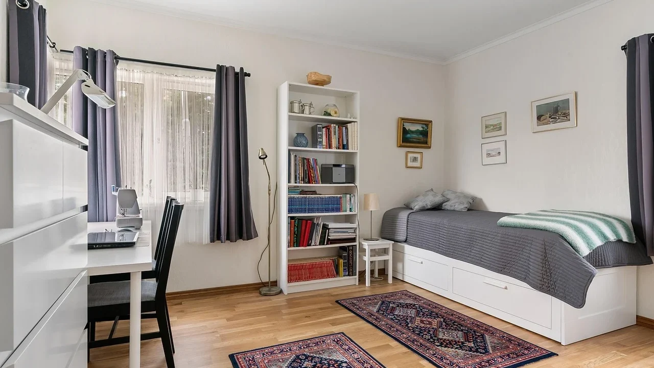 House Maintenance Clean Home