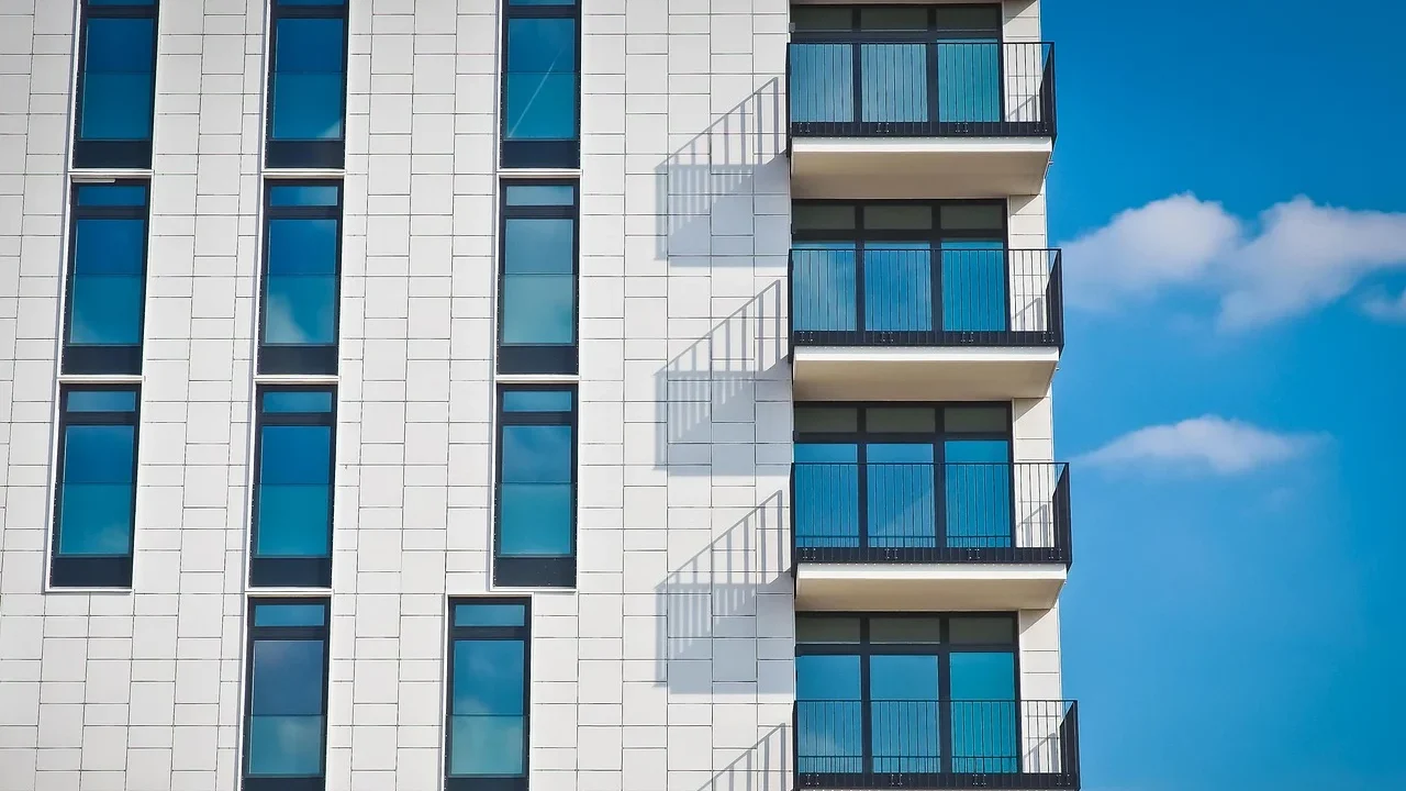 Modern House Facade Shaded Entrance Balcony Design