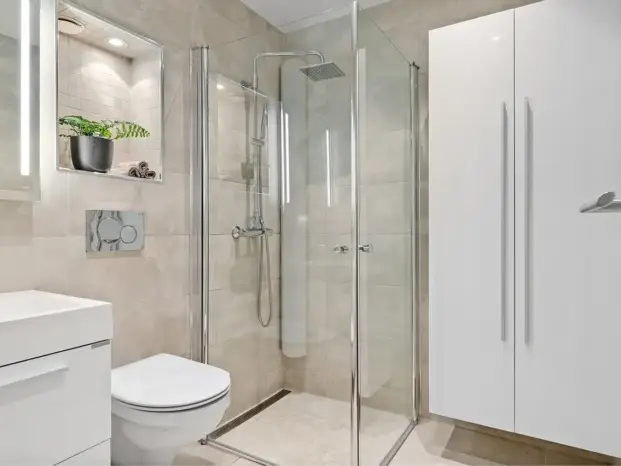 Happy Homeowner Modern Bathroom
